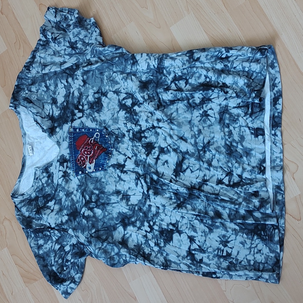 Short sleeve shirt